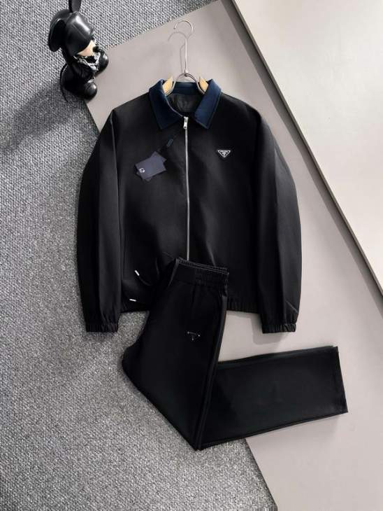 Picture of Prada Sweater Suits _SKUPradaM-3XLxetr36342060